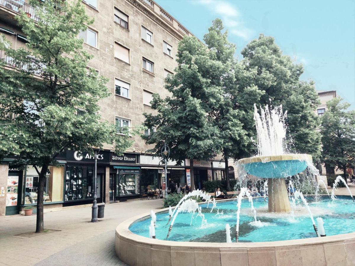 Central Palace Apartman Debrecen Buitenkant foto