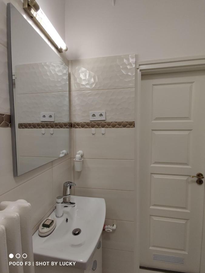 Central Palace Apartman Debrecen Buitenkant foto